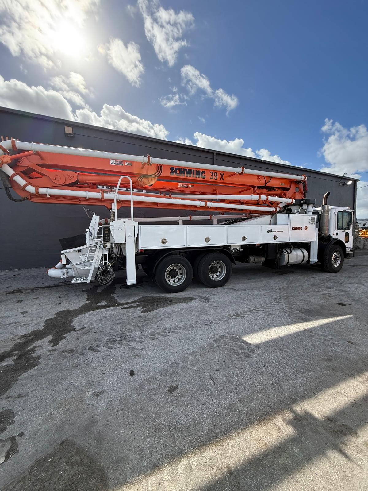 2003 Schwing 2525H-5 39M Concrete Pump | Mack MR688S | 4-Section Boom