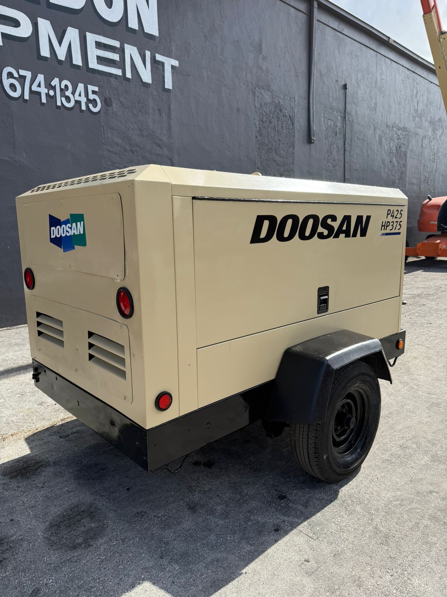 2016 Doosan P425/HP375WCU-T4I Air Compressor